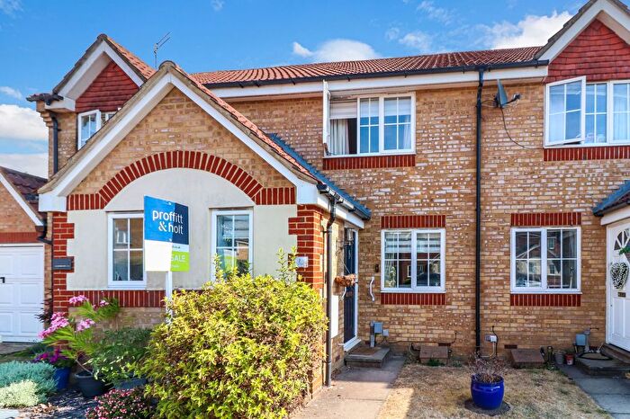 2 Bedroom Terraced House For Sale In Linnet Road, Abbots Langley, WD5
