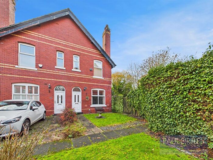 2 Bedroom End Terrace House For Sale In Fire Station Square, Salford, Manchester, M5