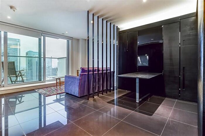 Apartment To Rent In Pan Peninsula, Canary Wharf, E14