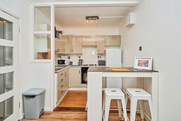 1 Bedroom Flat For Sale In Town Lane, Newport, Isle Of Wight, PO30