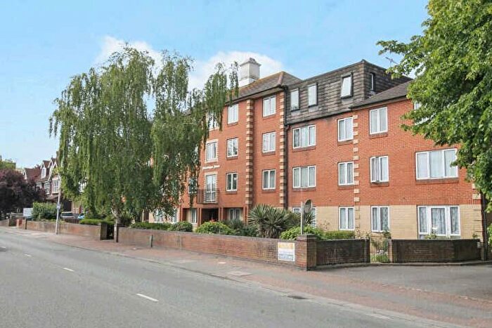 2 Bedroom Retirement Property To Rent In Broadwater Road, Worthing, BN14