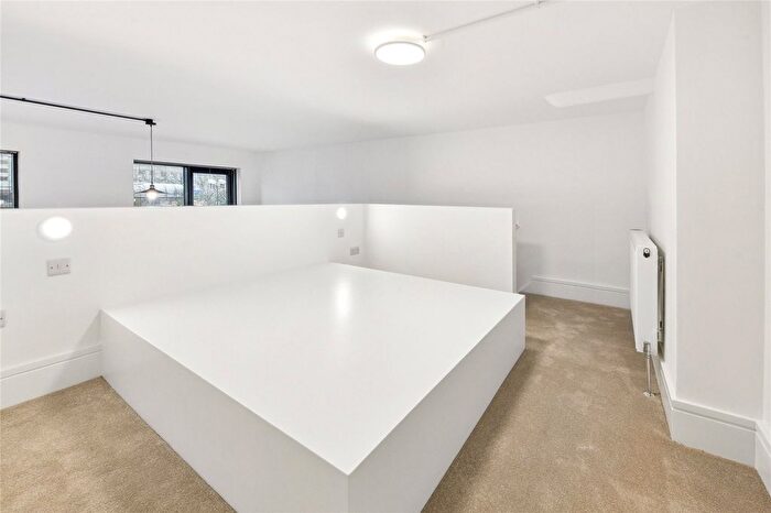 1 Bedroom Flat To Rent In Gwynne Road, London, SW11