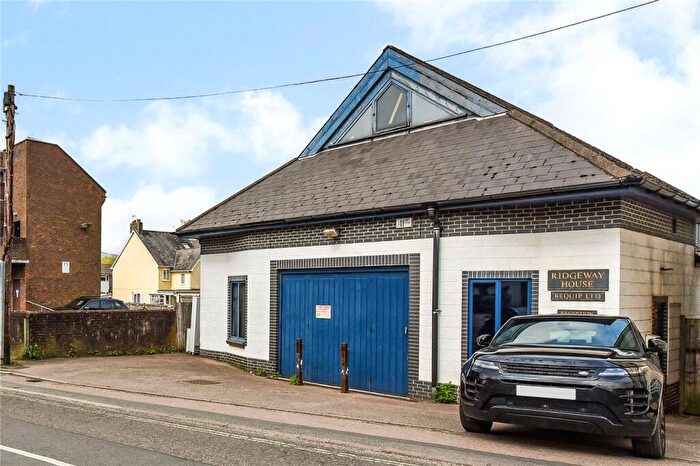 Detached House For Sale In Station Road, Liphook, Hampshire, GU30