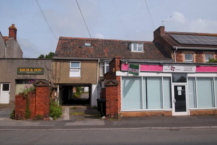 2 Bedroom Flat To Rent In Fore Street, North Petherton, Bridgwater, TA6