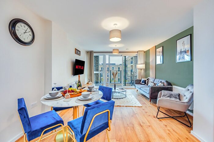 2 Bedroom Flat To Rent In Campbell Park Civil Parish, MK9