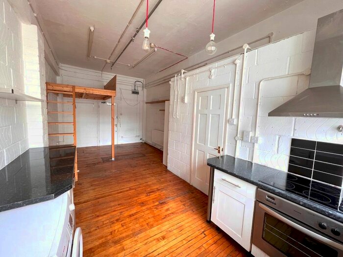Studio To Rent In Padangle House, Kingsland Road, Hackney, E8