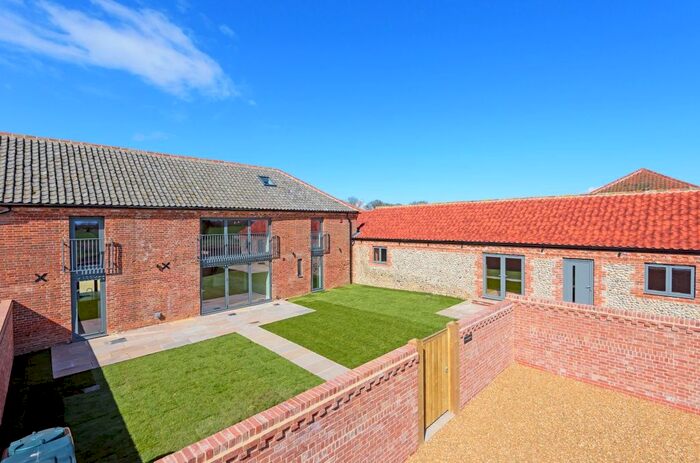 5 Bedroom Barn Conversion For Sale In Hall Farm Barns, Thorpe Market, Norfolk, NR11