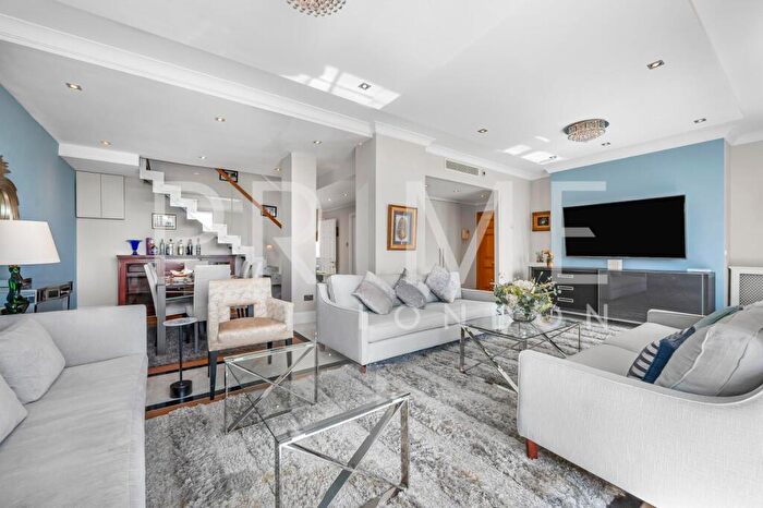 3 Bedroom Penthouse To Rent In The Quadrangle, Chelsea Harbour, London, SW10