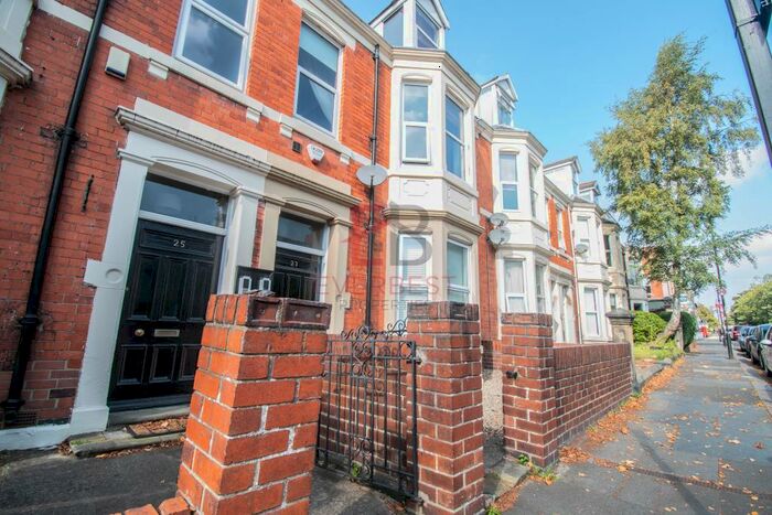 3 Bedroom Apartment To Rent In B St Georges Terrace, Newcastle Upon Tyne, NE2