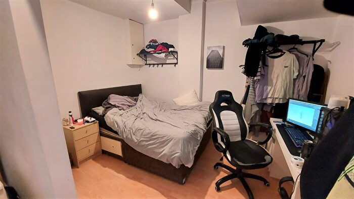 Studio To Rent In Boston Road, Hanwell, W7