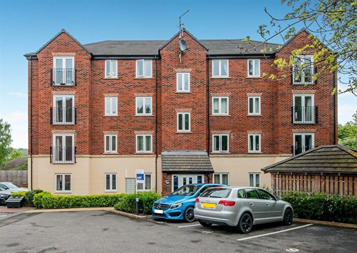 2 Bedroom Flat For Sale In Whitstable Mews, Wortley, Leeds, LS12