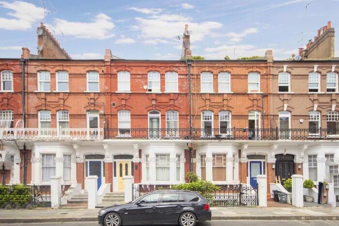 1 Bedroom Flat To Rent In Stonor Road, London, W14