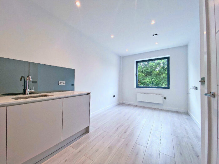 1 Bedroom Apartment To Rent In Compass House, Camberley, GU15