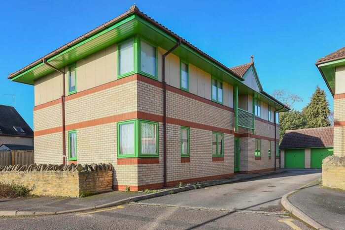 1 Bedroom Flat To Rent In Town Centre, Bicester, OX26