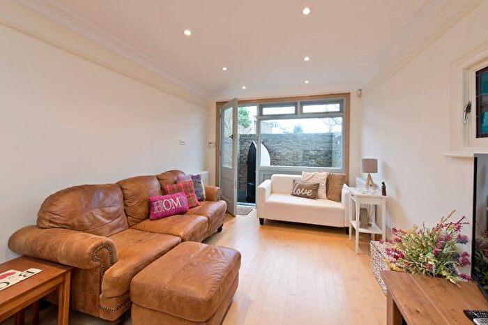 1 Bedroom End Of Terrace House To Rent In The Coach House, Sedleigh Road, London, SW18