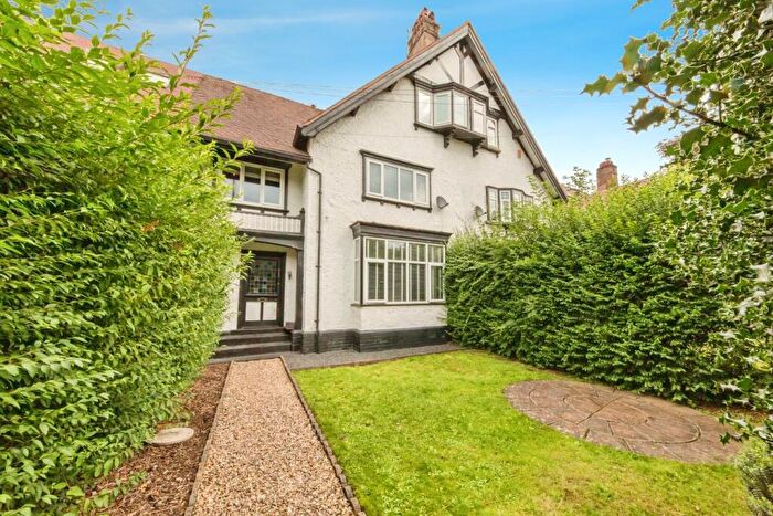 6 Bedroom Terraced House For Sale In Longton Road, Stoke-on-Trent, ST4