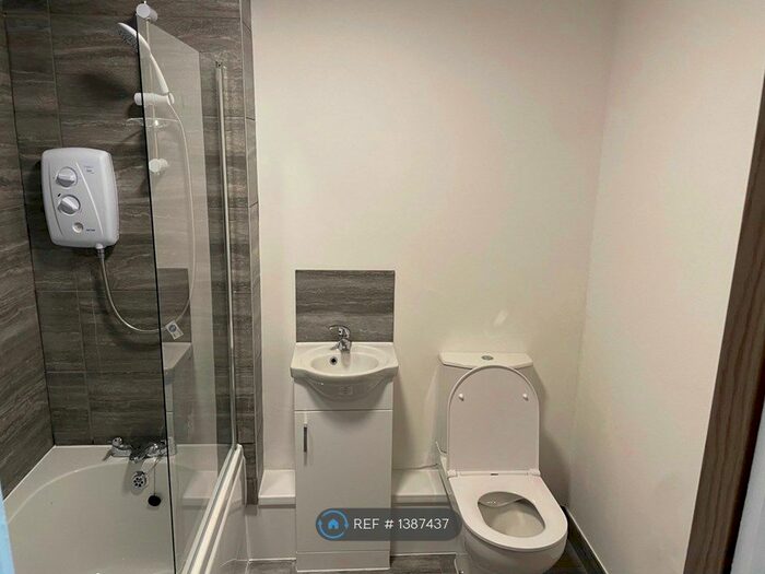 2 Bedroom Flat To Rent In Benyon Path, South Ockendon, RM15