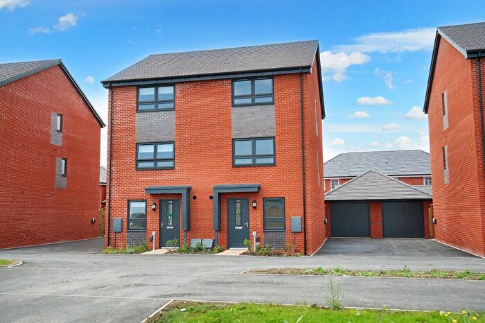 4 Bedroom End Of Terrace House To Rent In White Lias Way, Upper Lighthorne, Leamington Spa, Warwickshire, CV33