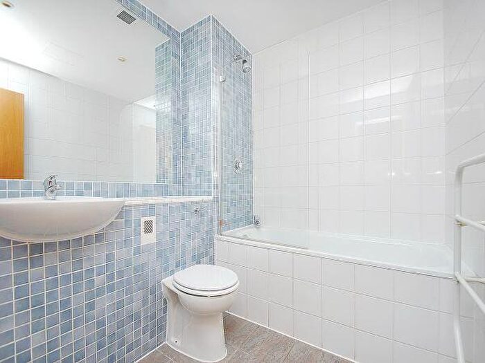 2 Bedroom Apartment To Rent In Britton Street, EC1M