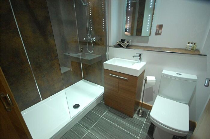 2 Bedroom Flat To Rent In Beaconsfield Mews, West End, Aberdeen, AB15