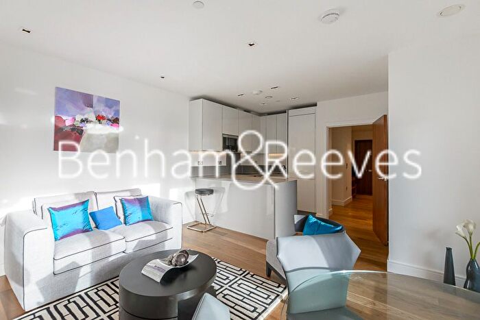 1 Bedroom Flat To Rent In Dickens Yard, Ealing, W5