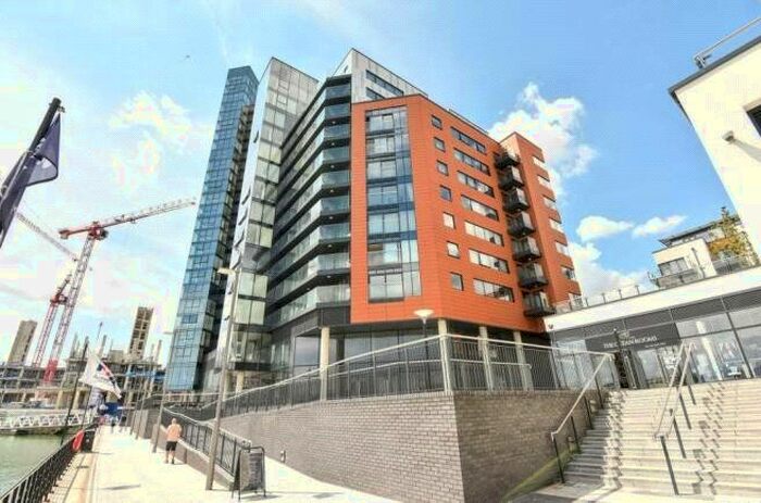 2 Bedroom Flat To Rent In Ocean Way, Southampton, Hampshire, SO14