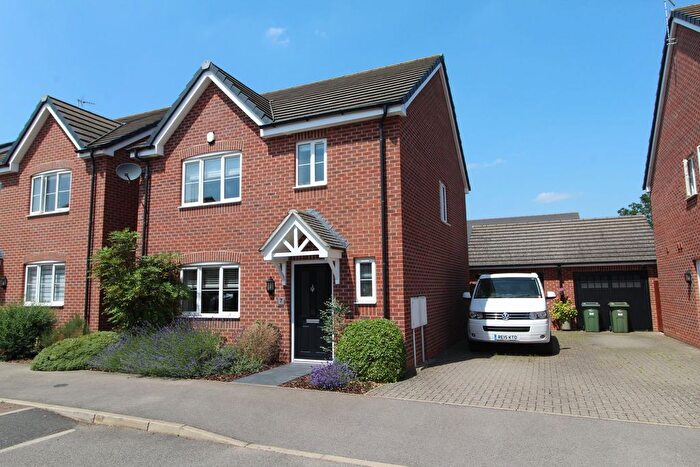 3 Bedroom Detached House For Sale In Southfield Close, Countesthorpe, Leicester, LE8