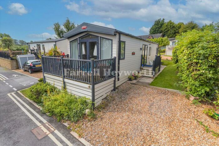 2 Bedroom Bungalow For Sale In Poolfoot Lane, Singleton, Poulton Le Fylde, FY6
