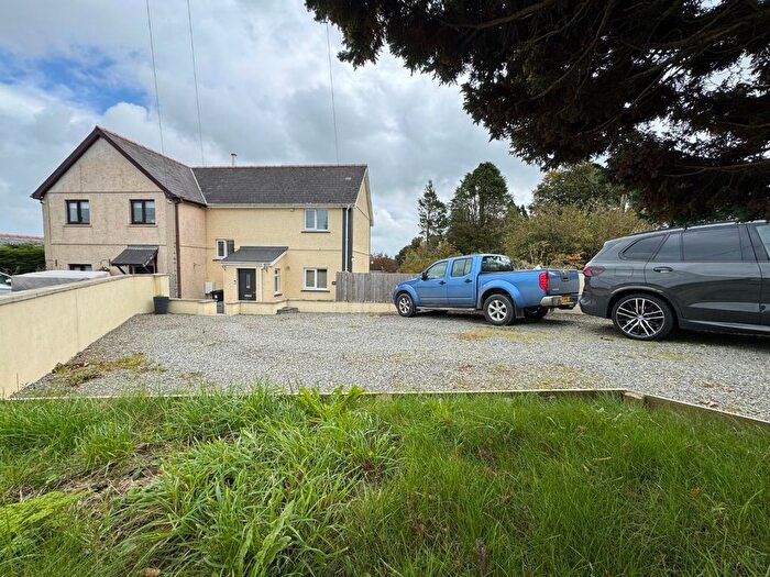 2 Bedroom Semi-detached House For Sale In Blaenffos, Boncath, SA37