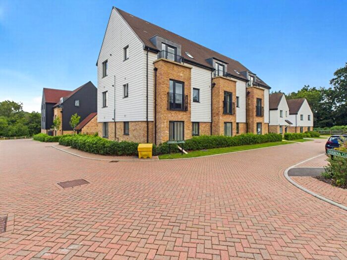 2 Bedroom Flat For Sale In Blackberry Drive, Lindfield, RH16