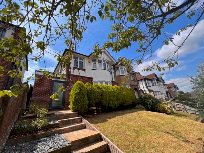 3 Bedroom Semi-Detached House To Rent In Walcot Avenue, Luton, LU2