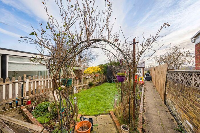 3 Bedroom End Of Terrace House For Sale In Newtown Road, New Denham, Uxbridge, UB9