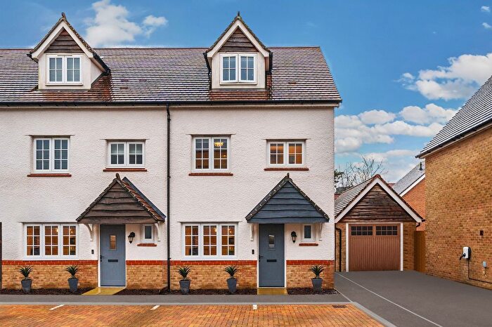 4 Bedroom End Of Terrace House For Sale In Conveyor Drive, Halling, Kent., ME2