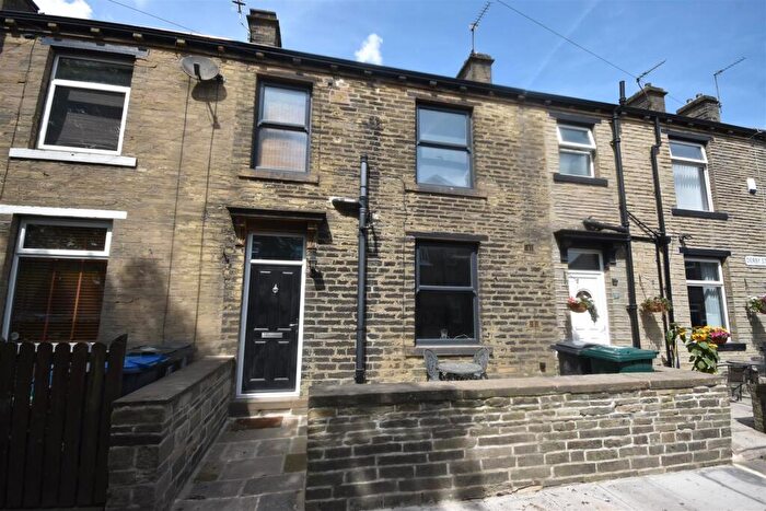 2 Bedroom Terraced House To Rent In Derby Street, Queensbury, Bradford, BD13