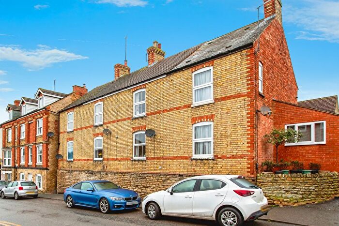 2 Bedroom Terraced House For Sale In Hill Street, Raunds, Wellingborough, NN9