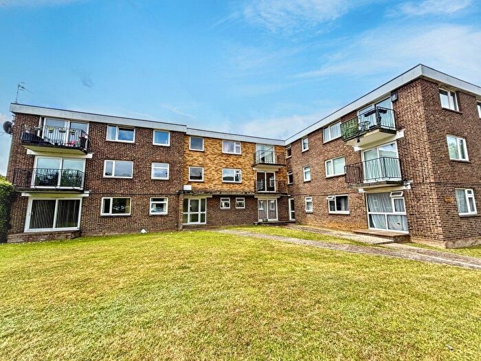 2 Bedroom Flat For Sale In Flat, Salsette Court, The Strand, Ryde, Isle Of Wight, PO33