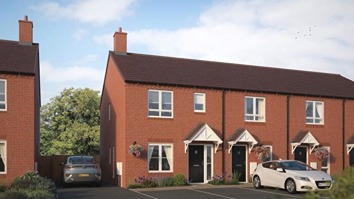 3 Bedroom End Of Terrace House For Sale In Stourbridge Rd, Bromsgrove, B61