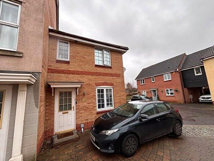 3 Bedroom Terraced House To Rent In Chaffinch Road, IP32