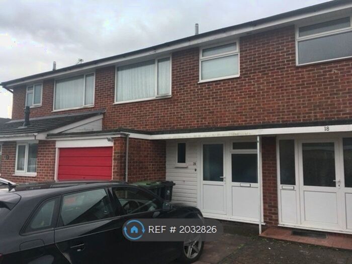 3 Bedroom Terraced House To Rent In Richmond Road, Wimborne, BH21