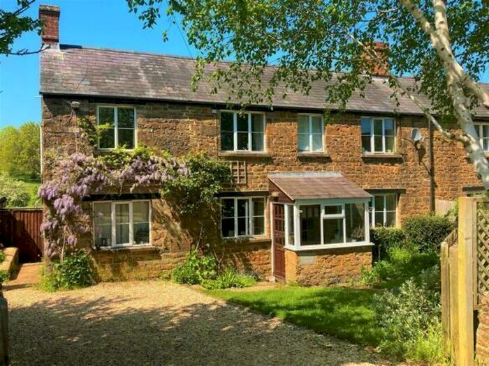 3 Bedroom Cottage To Rent In Hook Norton, Oxfordshire, OX15
