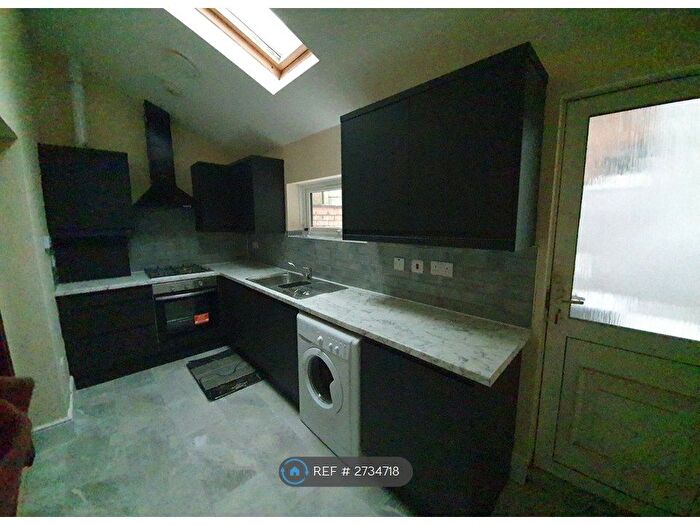 2 Bedroom Terraced House To Rent In Wembury Mews, London, N6