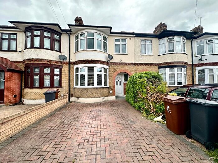 3 Bedroom Terraced House To Rent In Fourth Avenue, Romford, RM7