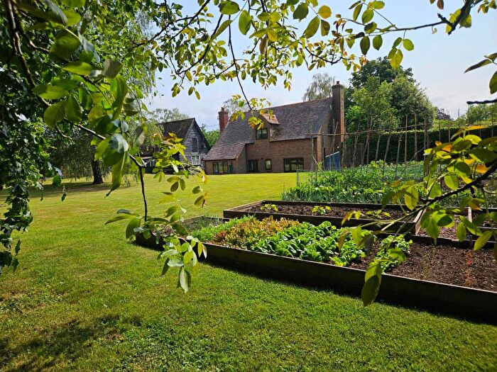 3 Bedroom Detached House For Sale In Waterstock, Oxford, OX33