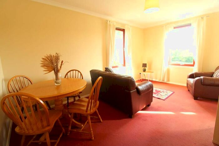 2 Bedroom Flat To Rent In Headland Court, First Floor, AB10