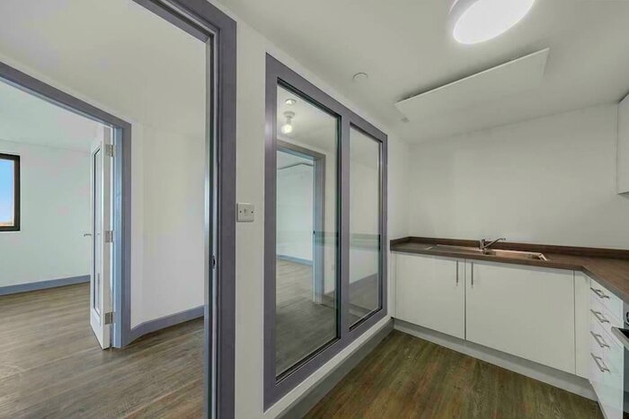 3 Bedroom Flat To Rent In Church Road, Liverpool, Merseyside, L22