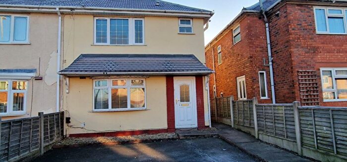 3 Bedroom Property To Rent In Hall Street, Wednesbury, WS10