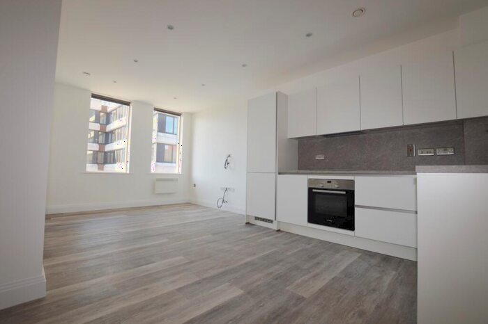 1 Bedroom Flat To Rent In Elmfield Road Bromley, BR1