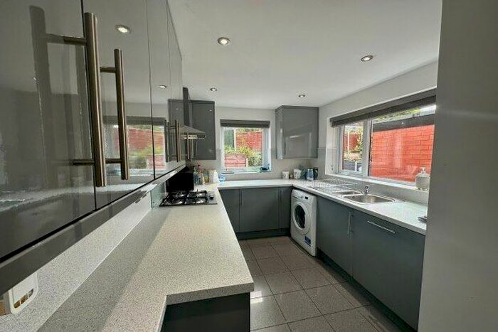 3 Bedroom Terraced House To Rent In Stockport Road, Hyde, SK14