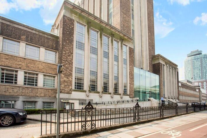 Studio To Rent In Great West Road, Brentford, TW8