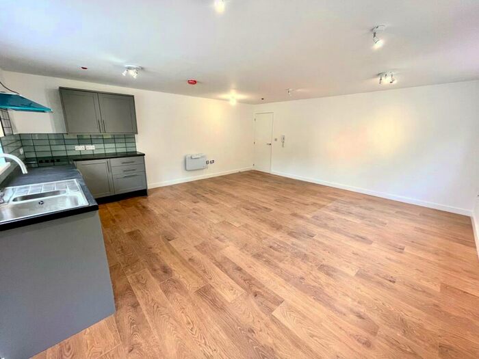 1 Bedroom Flat To Rent In Main Street, Barry, CF63